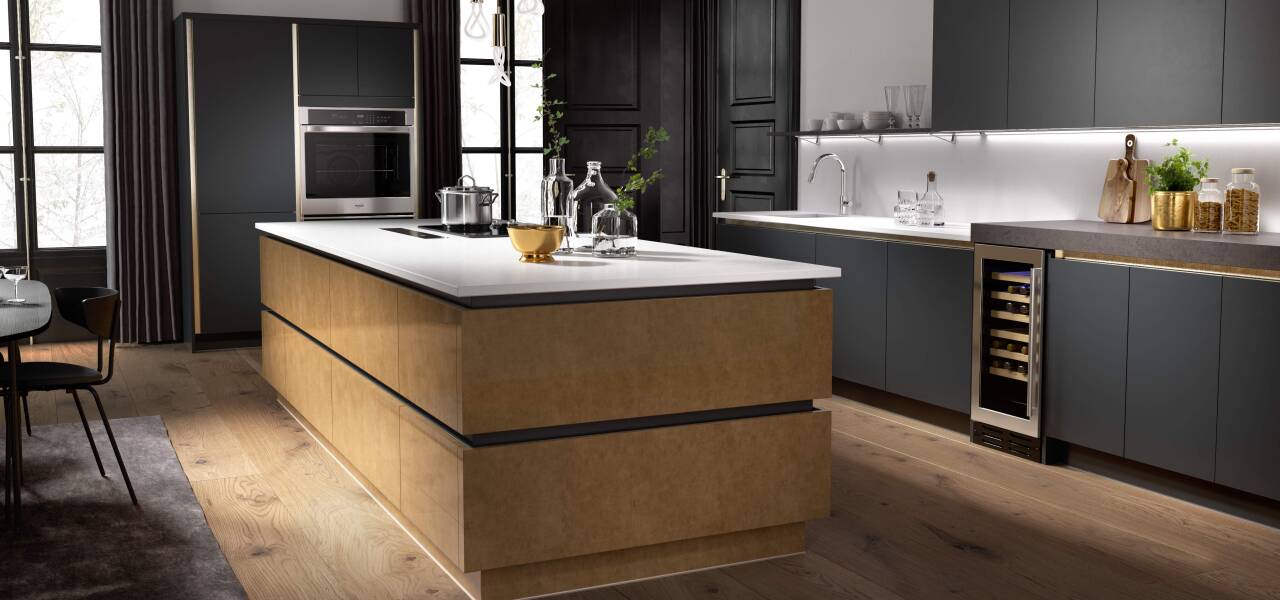 Milano Elements Kitchen in Metallic Gold Gloss & Milano Ultra in Pencil